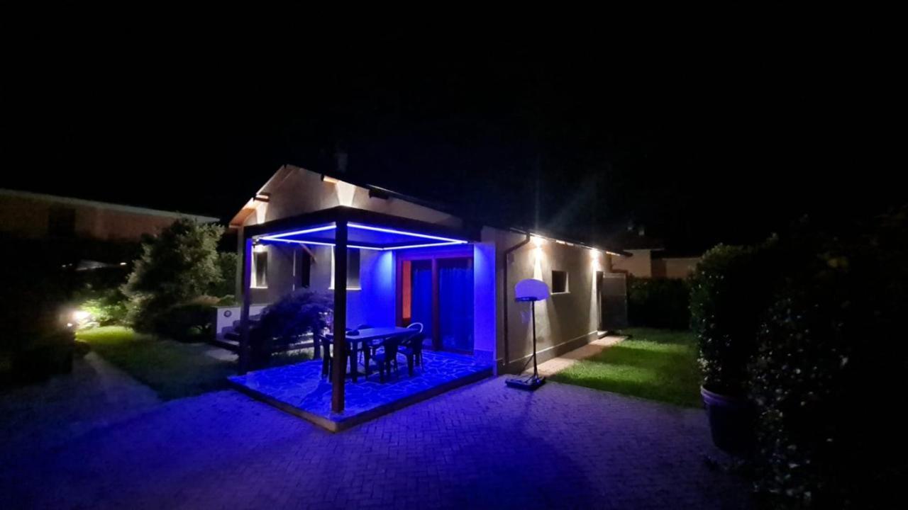 Villa Iris -Pet Friendly Stay - Garden - Private Parking- Bike Friendly Holiday House Colico Ngoại thất bức ảnh