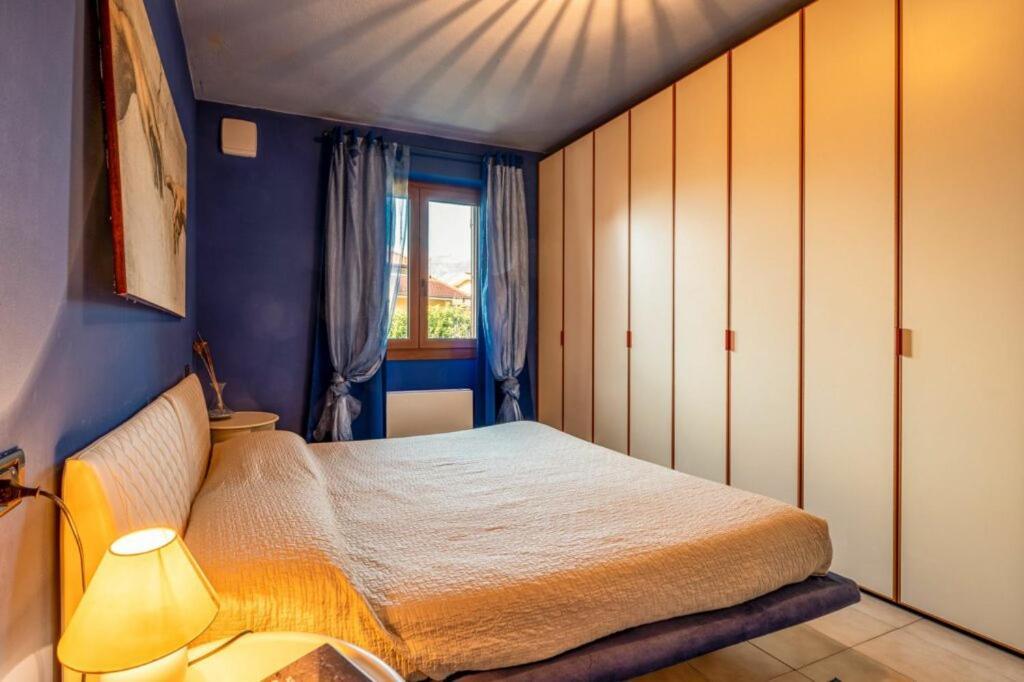 Villa Iris -Pet Friendly Stay - Garden - Private Parking- Bike Friendly Holiday House Colico Ngoại thất bức ảnh