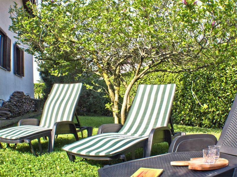 Villa Iris -Pet Friendly Stay - Garden - Private Parking- Bike Friendly Holiday House Colico Ngoại thất bức ảnh